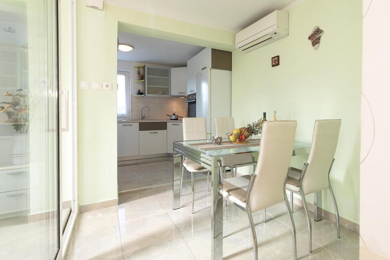 Beach Apartment Krk Town Bagian luar foto